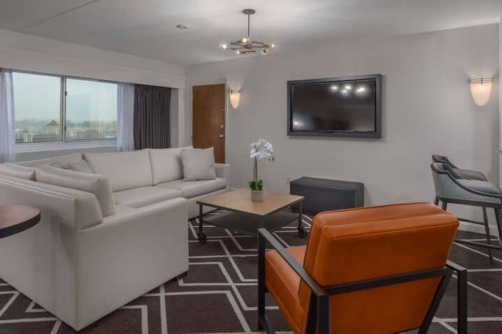 Room 10 of 56